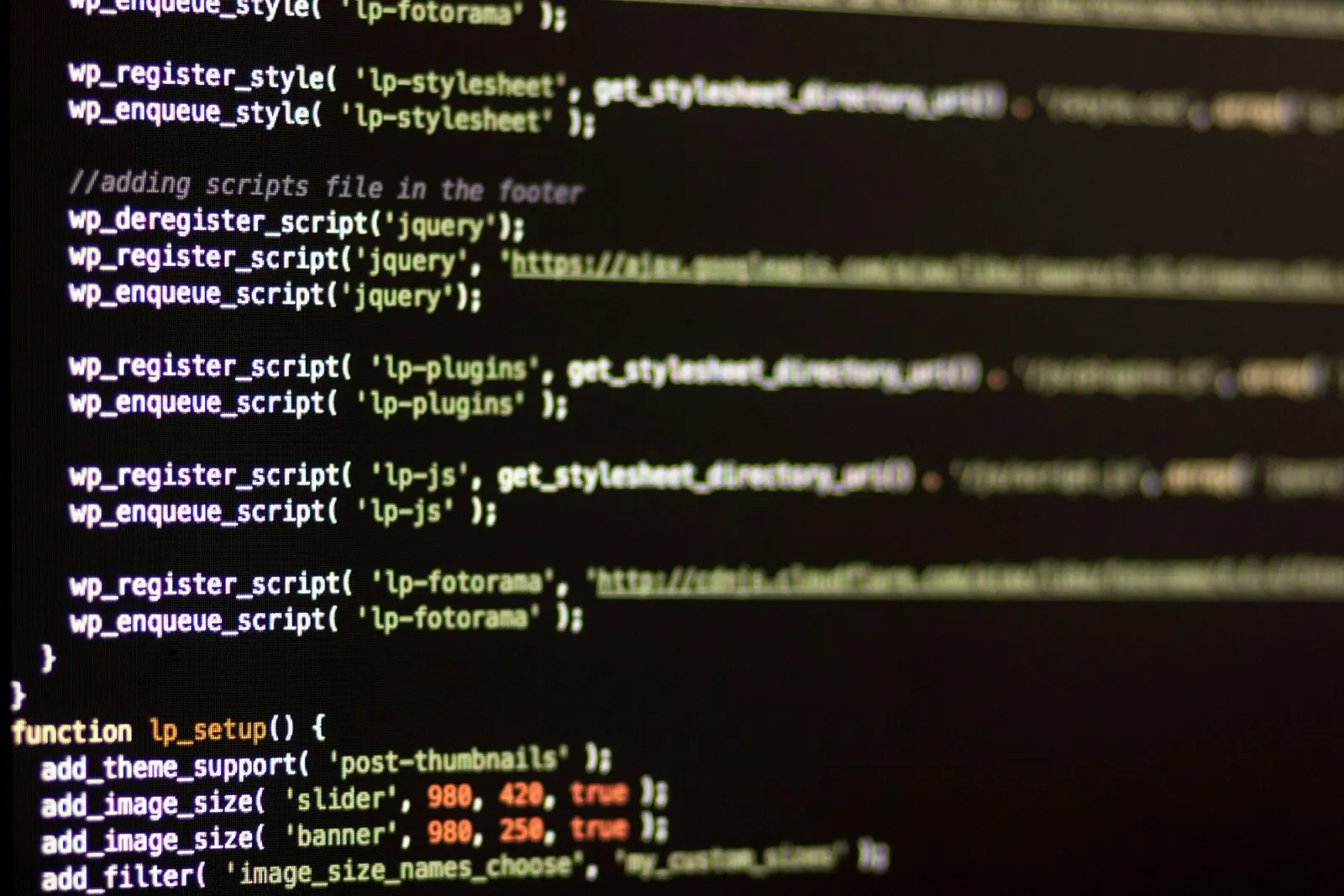 Hand-Written Code vs WordPress: What to Know When Choosing a Website